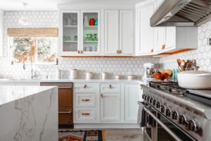 Read more about the article Clear Your Kitchen Clutter (for better health + happiness)