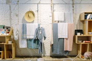Read more about the article How to Own Less Clothes (+ love getting dressed again)